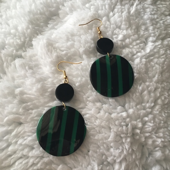 'Week of Fashion' Striped Green Circle Earrings - Picture 4 of 4